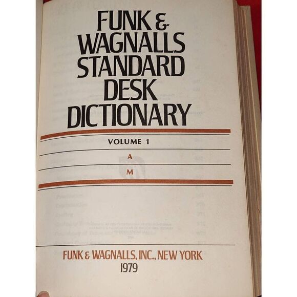 Funk & Wagnalls Standard Desk Dictionary Volumes 1 & 2-A to Z - Picture 4 of 9